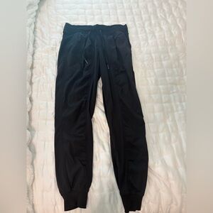 Lululemon dance studio jogger size 8 in black